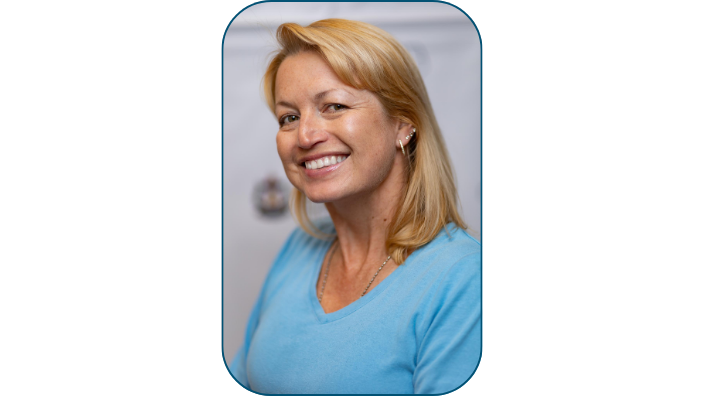 Headshot of Mandy Hatch.